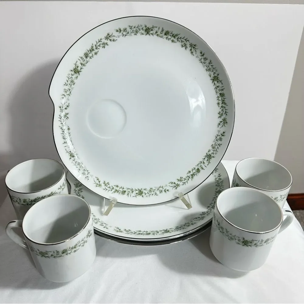 Mikasa Vintage Set Of 4 Snack Plates & Cups